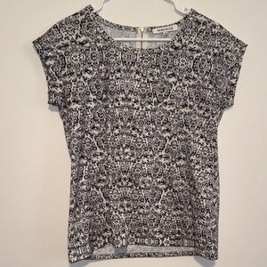 Rose + Olive Navy and White Floral Short Sleeve Top